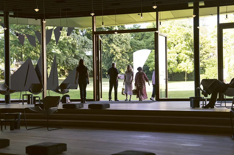 Zumthor'un Beyeler Genişlemesi Basel'de Sanatla Doğayı Buluşturuyor