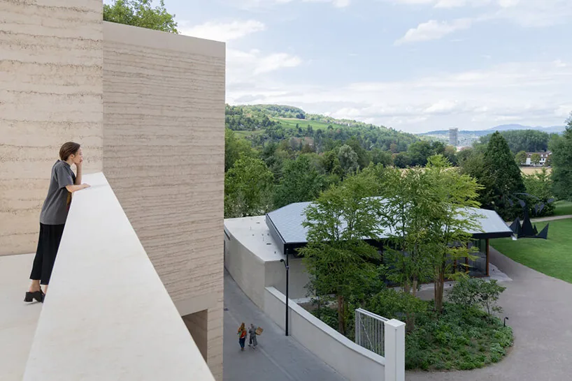 Zumthor'un Beyeler Genişlemesi Basel'de Sanatla Doğayı Buluşturuyor