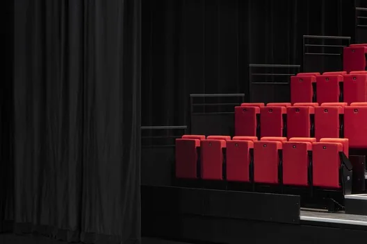 Sherbrooke Grand-Espace: Esnek Sahne Tasarımıyla Kültürel Dönüşüm