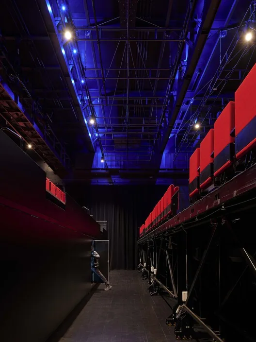 Sherbrooke Grand-Espace: Esnek Sahne Tasarımıyla Kültürel Dönüşüm