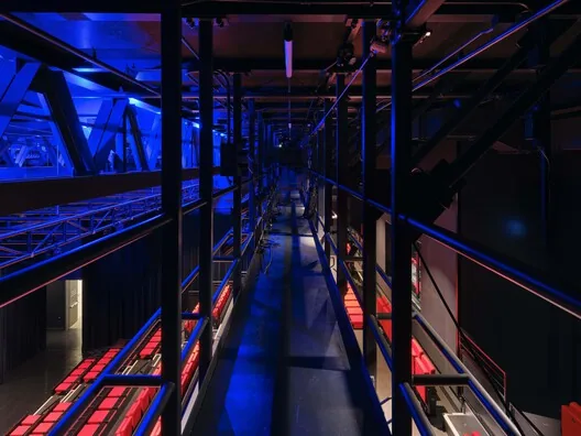 Sherbrooke Grand-Espace: Esnek Sahne Tasarımıyla Kültürel Dönüşüm