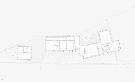 Souvinha House: Topografyaya Yaslanan Modern Konut