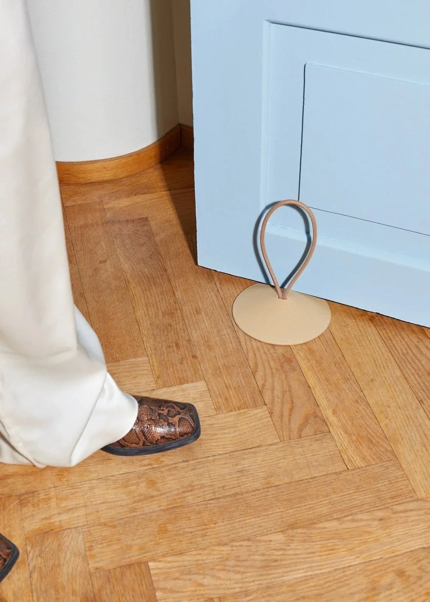 Eğilmek Yok: Studio Gorm'dan 'Stop' Kapı Durdurucusu