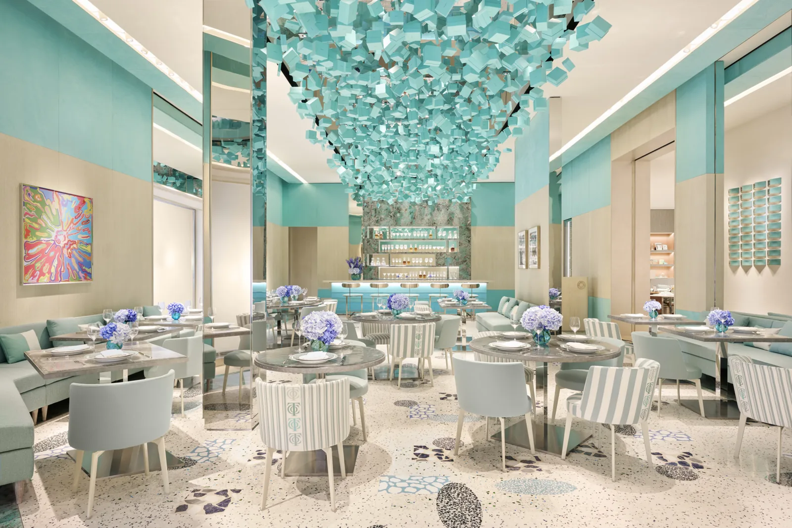 Tiffany’nin Mavi Kutusu Kaliforniya’da: Lüks Markaların Mekan Tasarımına Yansıması