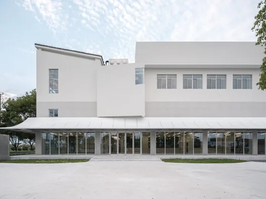 Yönetim Boşluğundan Köy Kapısına: Qingdeng Köyü Sanat Müzesi