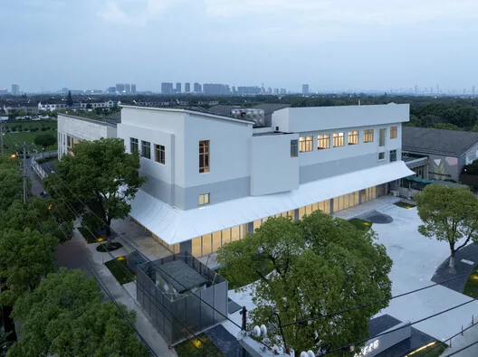 Yönetim Boşluğundan Köy Kapısına: Qingdeng Köyü Sanat Müzesi