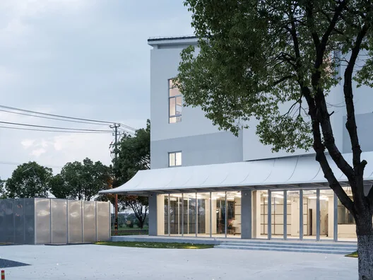 Yönetim Boşluğundan Köy Kapısına: Qingdeng Köyü Sanat Müzesi
