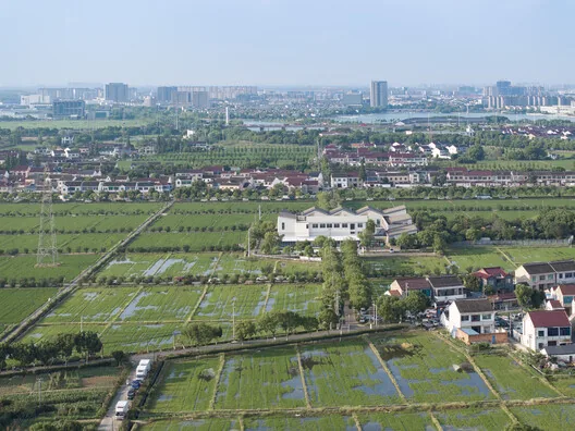 Yönetim Boşluğundan Köy Kapısına: Qingdeng Köyü Sanat Müzesi