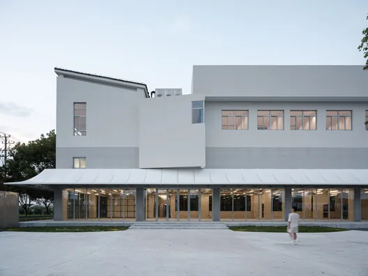 Yönetim Boşluğundan Köy Kapısına: Qingdeng Köyü Sanat Müzesi