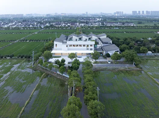 Yönetim Boşluğundan Köy Kapısına: Qingdeng Köyü Sanat Müzesi