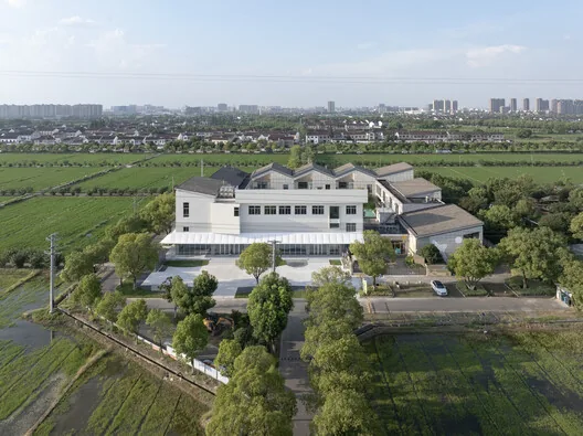 Yönetim Boşluğundan Köy Kapısına: Qingdeng Köyü Sanat Müzesi