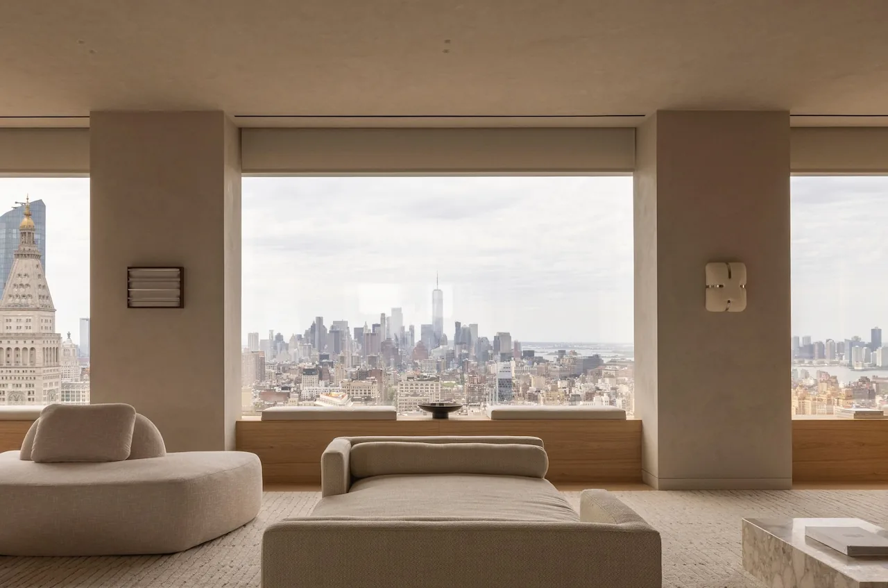 262 Fifth Avenue: Heykelsi Mimari, Huzurlu İç Mekanlar