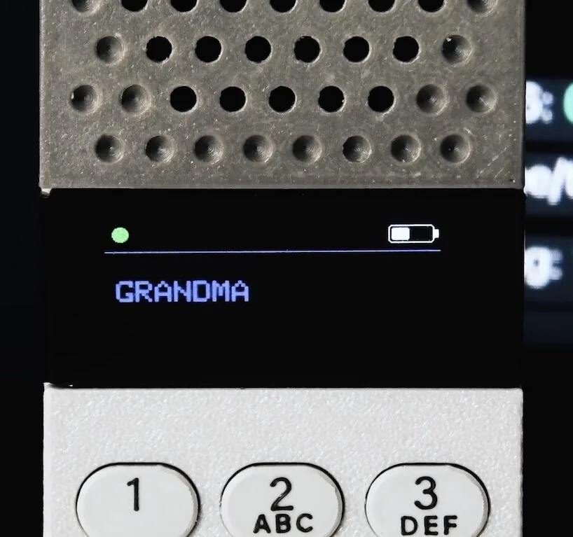 3D Baskı Tuğla Telefon: Sadece Arama Yapmanın Sanatı