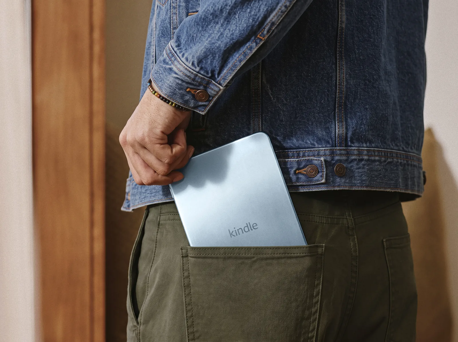 Amazon Kindle’ı İçten Dışa Yeniden Tasarladı: İnce, Hafif ve Renkli