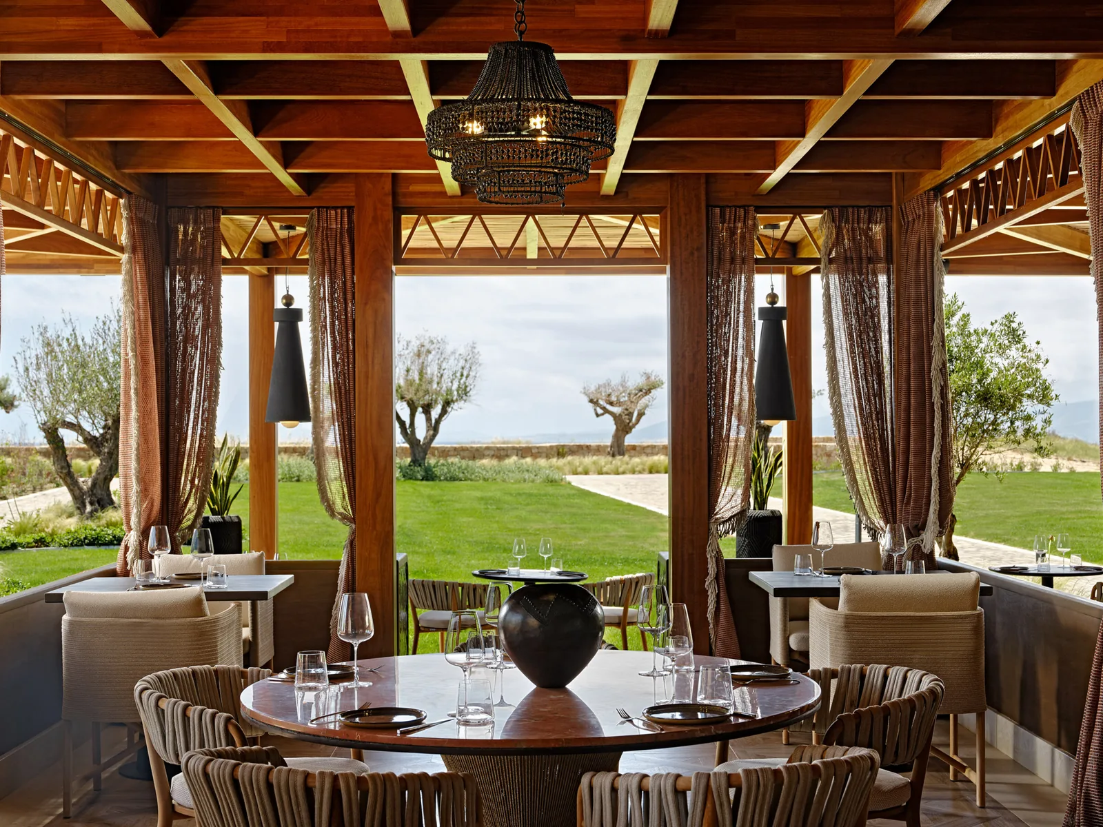 Antik Taş Ocağından Doğan Lüks: Amoh Resort