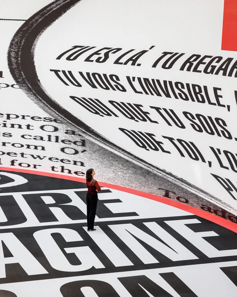 Barbara Kruger, Ando'nun Rotundasını Metinle Sarstı