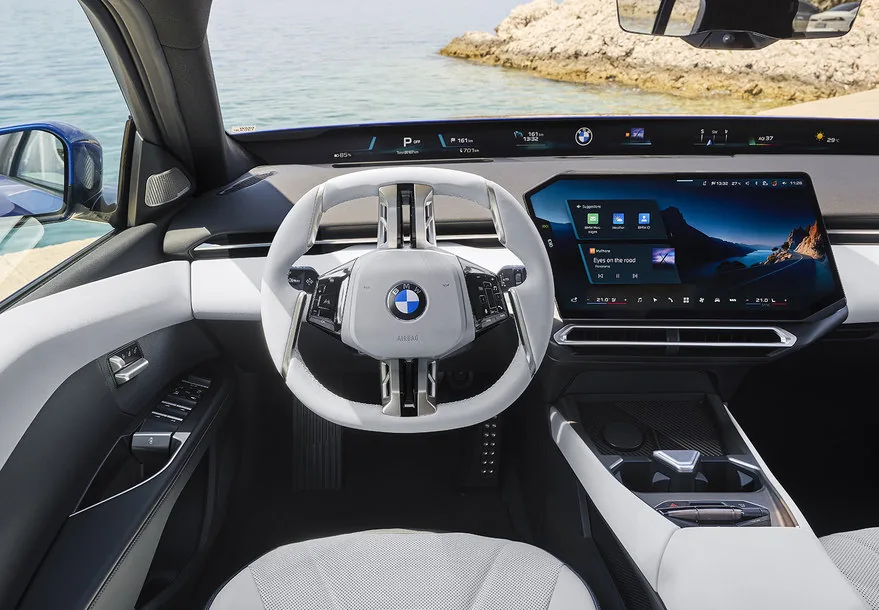 BMW 3 Serisi Kokpiti Radikal Değişimle Tanıtıldı