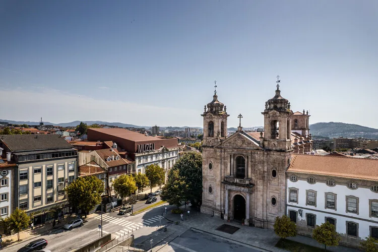 Braga’da Adalet Sarayı Sanat Merkezine Dönüştü: MUZEU