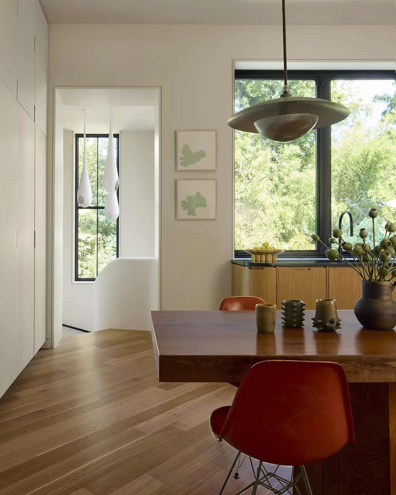 Brooklyn Brownstone'da Renk Patlaması: Tarihi Doku Modern Dokunuşlarla Buluştu