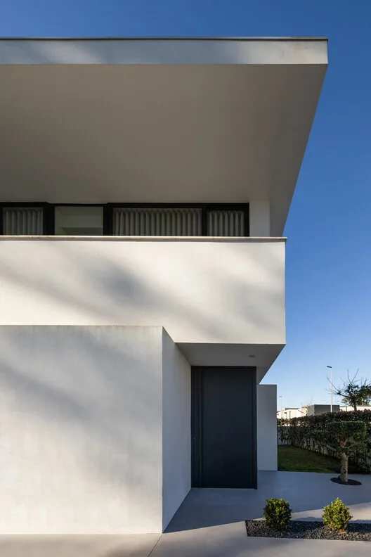 Sınırların İçinde Özgürlük: Cabreira Evi