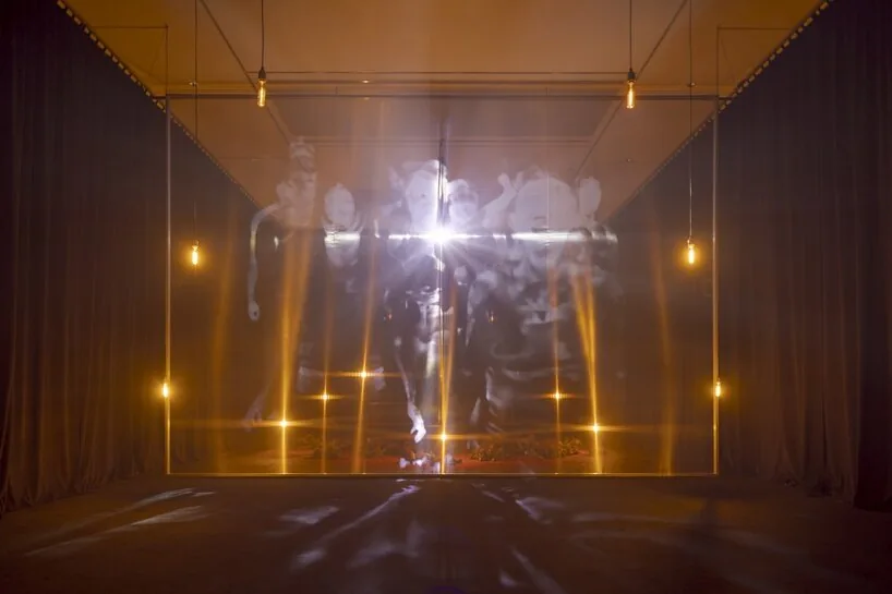 DuckUnit: Sahne Tasarımında Sanat ve Teknoloji