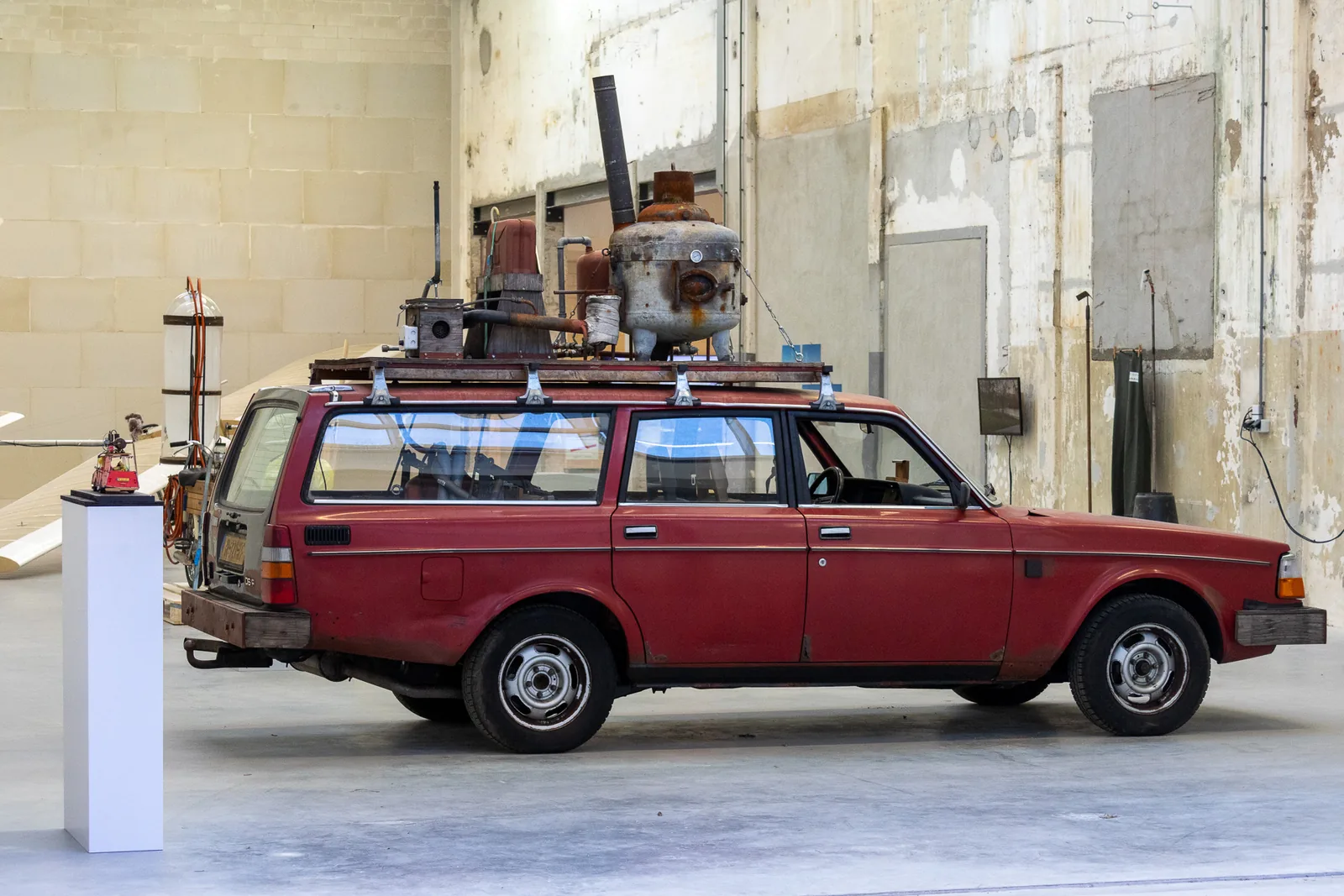 Dutch Design Week 2026: Ham Tasarımın İsyanı ve R.A.W.