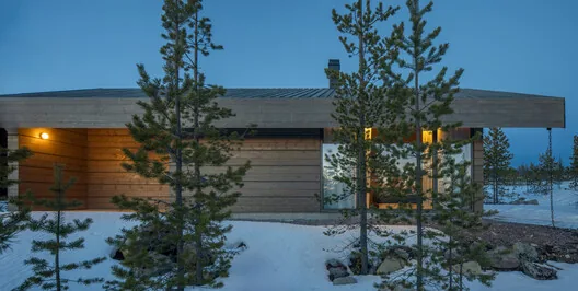 İsveç Dağlarında Modern Kütük Ev: Van Peborgh Lodge