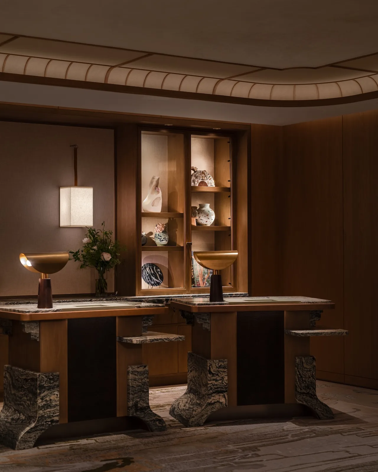 Mandarin Oriental'ın Yeni Yüzü: Wang'ın Sömürgeci Konak Yorumu