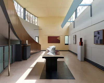 Le Corbusier'in Plan Voisin'i vs. Chtcheglov'un Sürüklenmesi: Şehir Kimin?