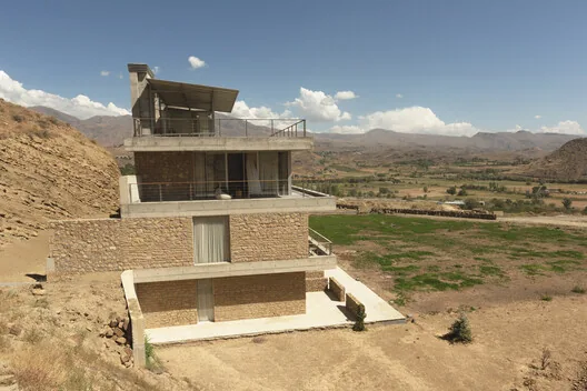 Lele Hotel: Dağın Dokusuna Karışan İç Mimarlık