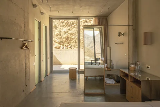 Lele Hotel: Dağın Dokusuna Karışan İç Mimarlık