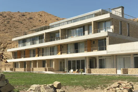 Lele Hotel: Dağın Dokusuna Karışan İç Mimarlık