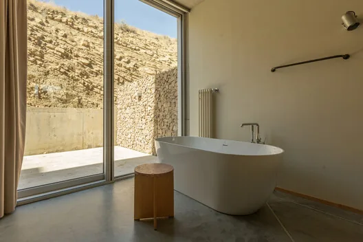 Lele Hotel: Dağın Dokusuna Karışan İç Mimarlık