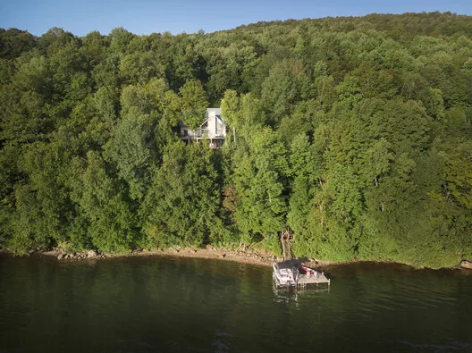 Mevcut Yapıya Saygı: Chalet des Huarts’ta Dönüşümün Gücü