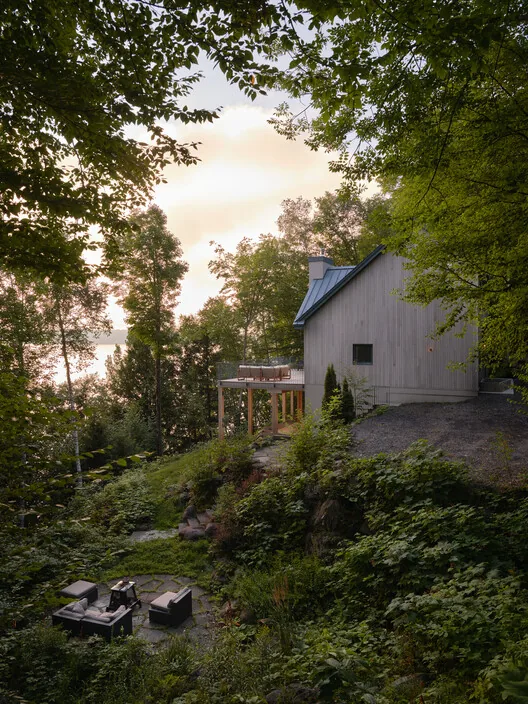 Mevcut Yapıya Saygı: Chalet des Huarts’ta Dönüşümün Gücü