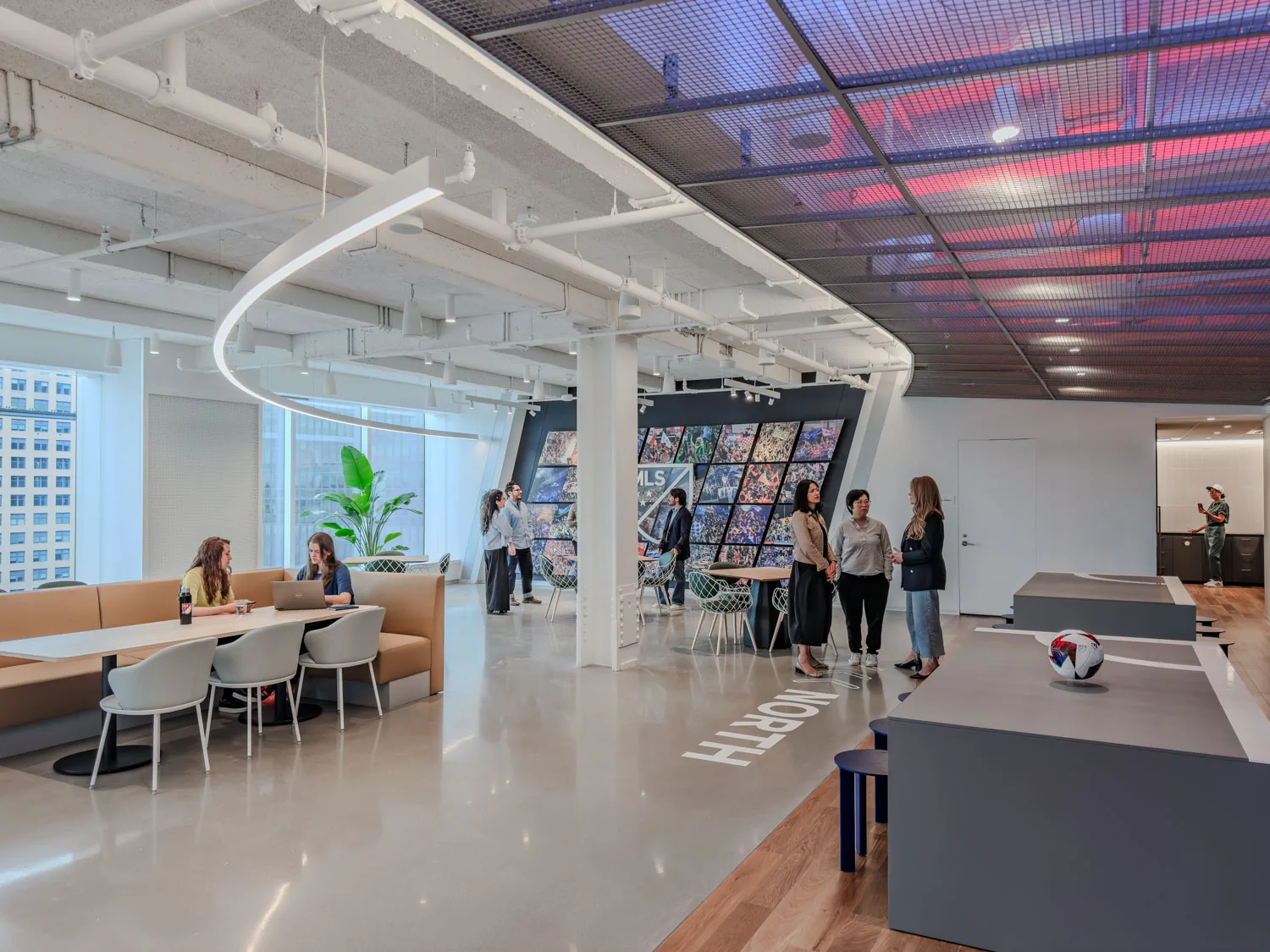MLS'in Yeni Merkezi: Ofis mi, Stadyum mu?