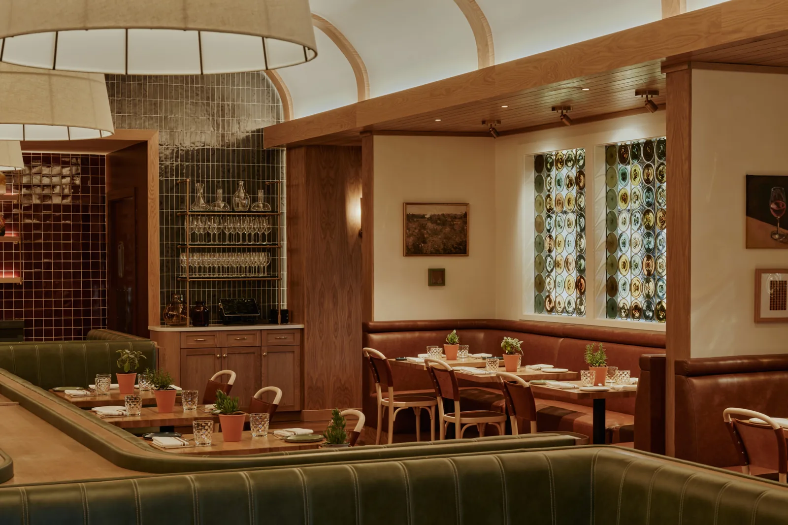 Napa Vadisi Paris'le Buluştu: Charlotte'ta Şarap Tutkunu Bistro