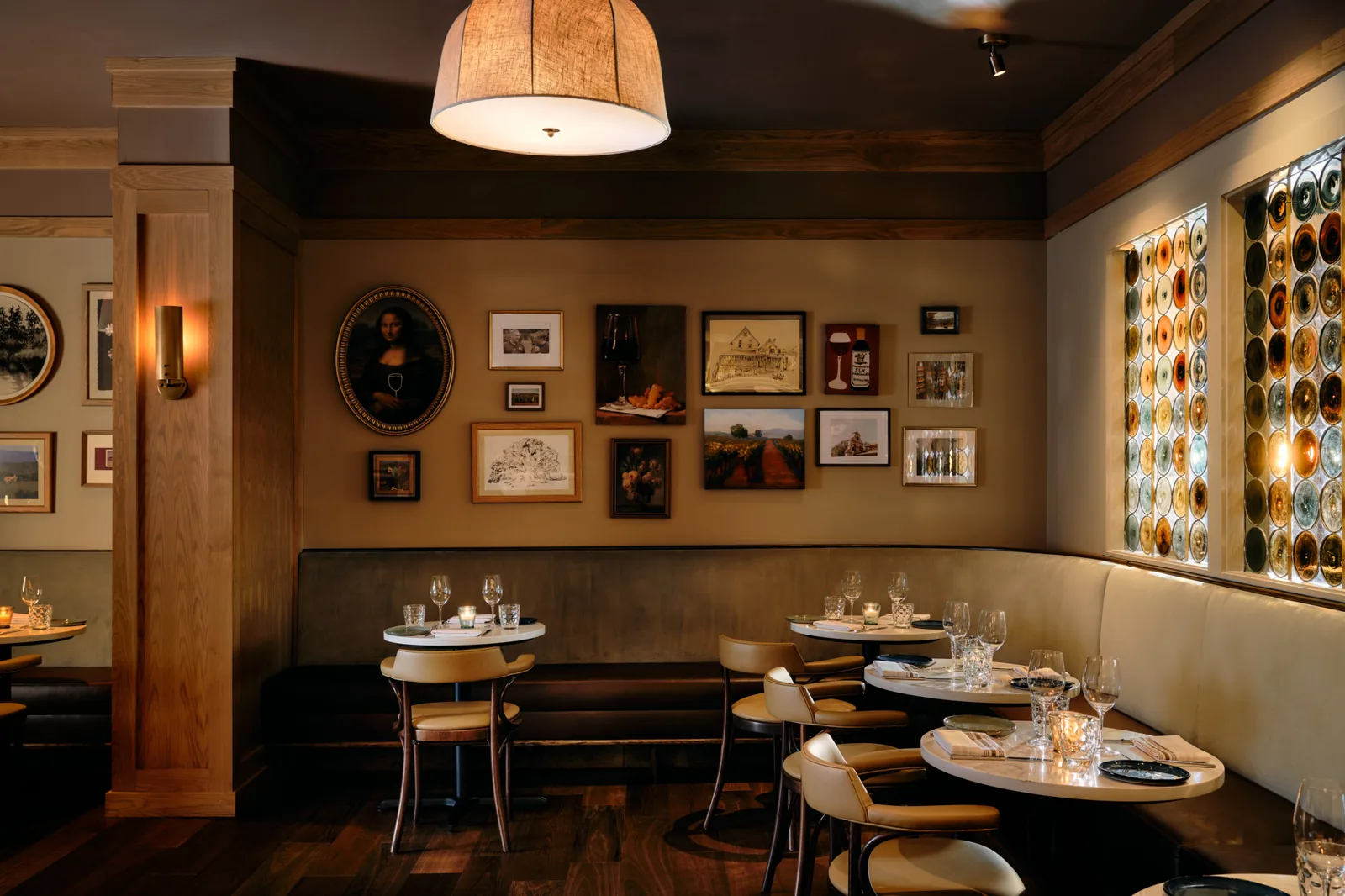 Napa Vadisi Paris'le Buluştu: Charlotte'ta Şarap Tutkunu Bistro