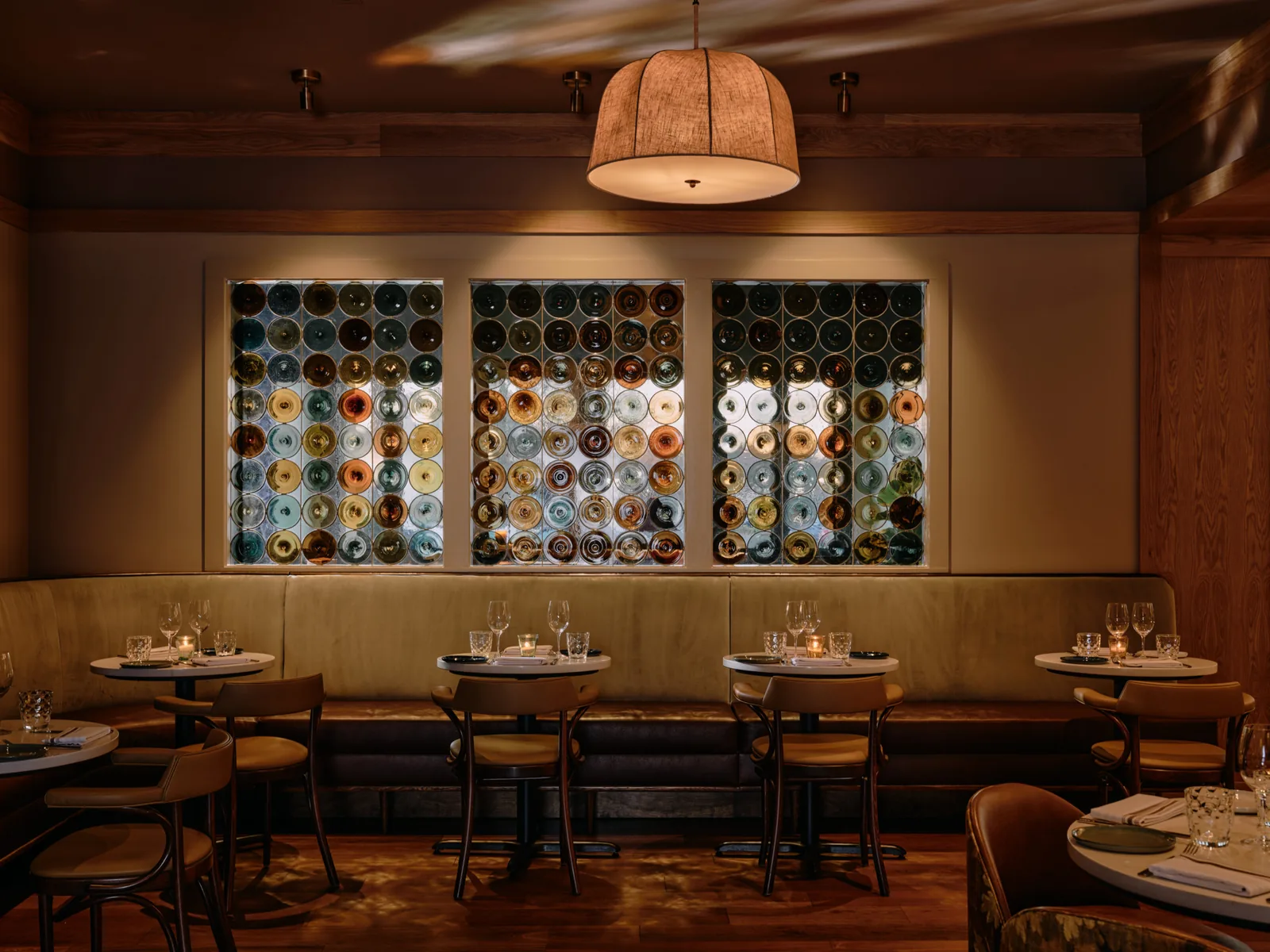 Napa Vadisi Paris'le Buluştu: Charlotte'ta Şarap Tutkunu Bistro