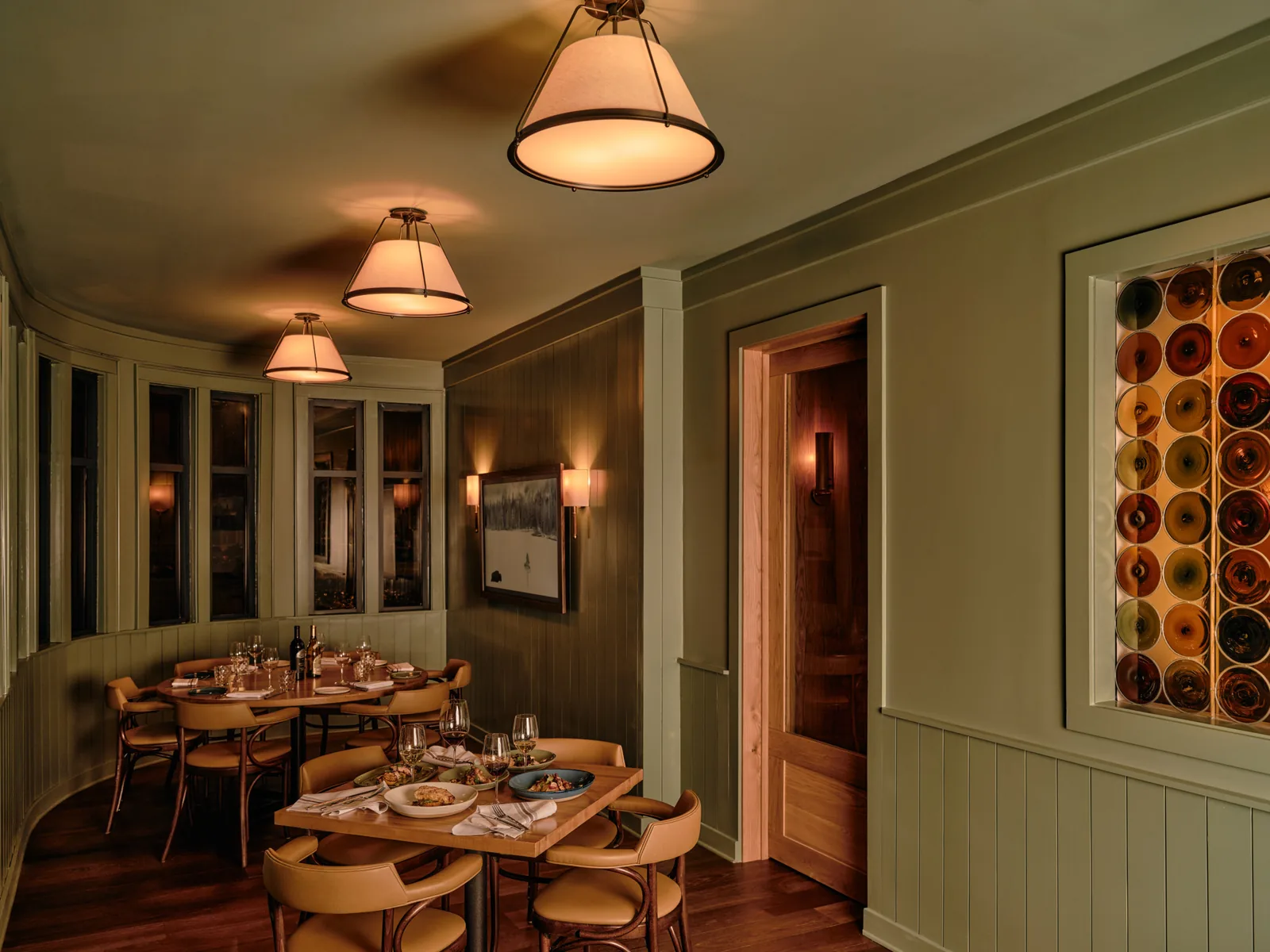 Napa Vadisi Paris'le Buluştu: Charlotte'ta Şarap Tutkunu Bistro