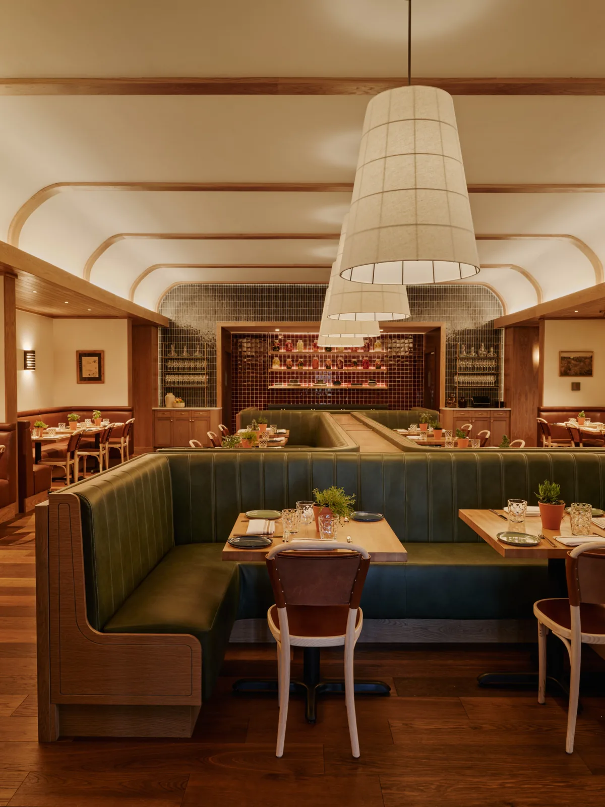 Napa Vadisi Paris'le Buluştu: Charlotte'ta Şarap Tutkunu Bistro