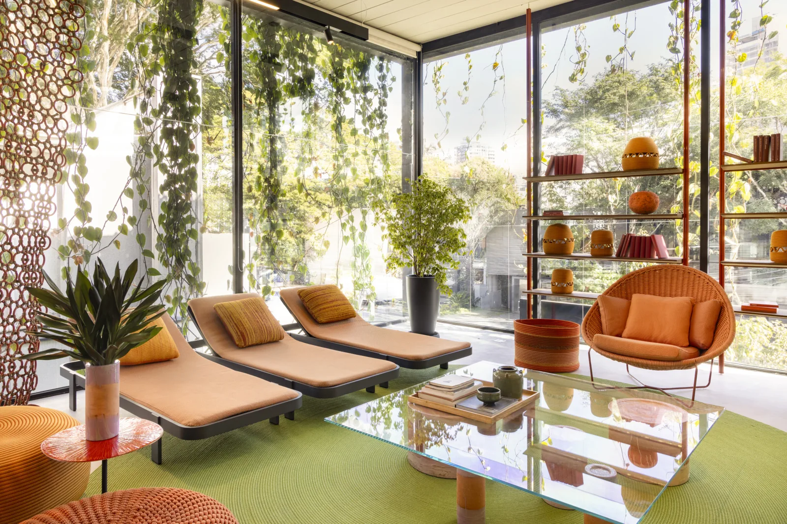 Paola Lenti São Paulo: Mimarlık Yaşayan Bir Çerçeveye Dönüşüyor
