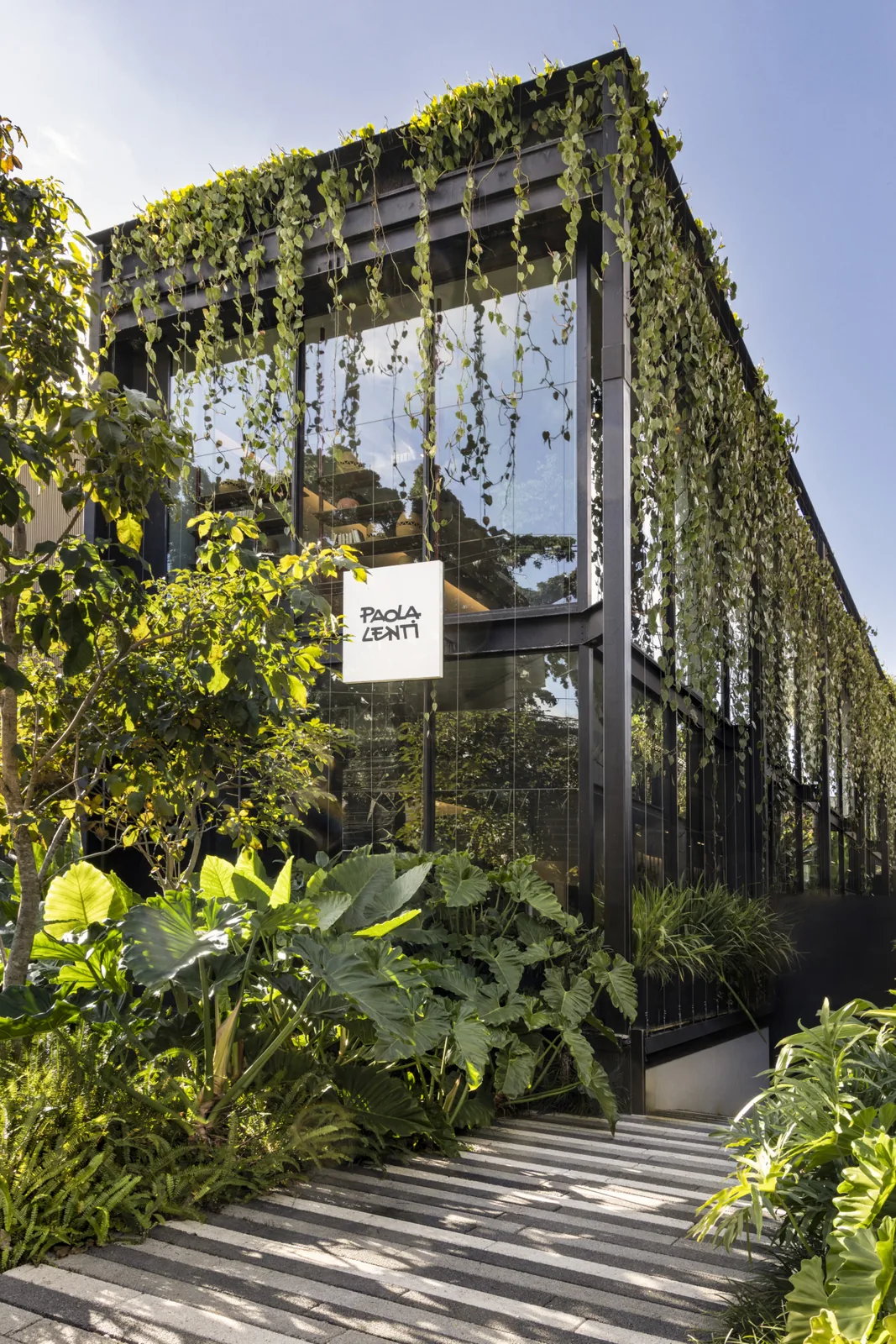 Paola Lenti São Paulo: Yaşayan Cepheli Amiral Mağazası