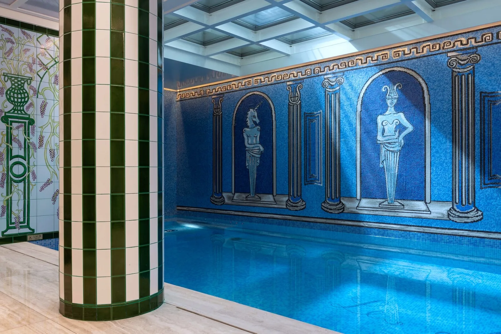 Paris'te Tiyatro Ruhu: Vincent Darré'den Le Magnifique