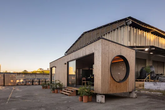Prefabrik Evde Standardizasyon Yok: M38 House