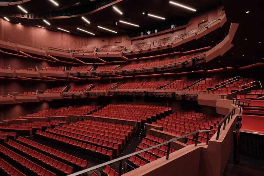 Snøhetta'dan Şanghay'a Spiral Opera: Eşikleri Yıkan Tasarım