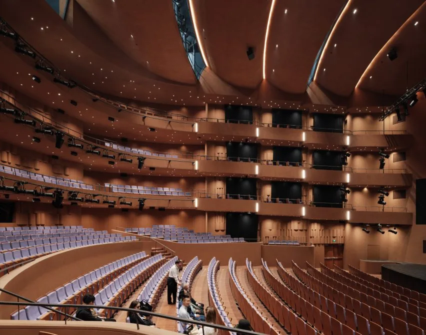 Snøhetta'dan Şanghay'a Spiral Opera: Eşikleri Yıkan Tasarım