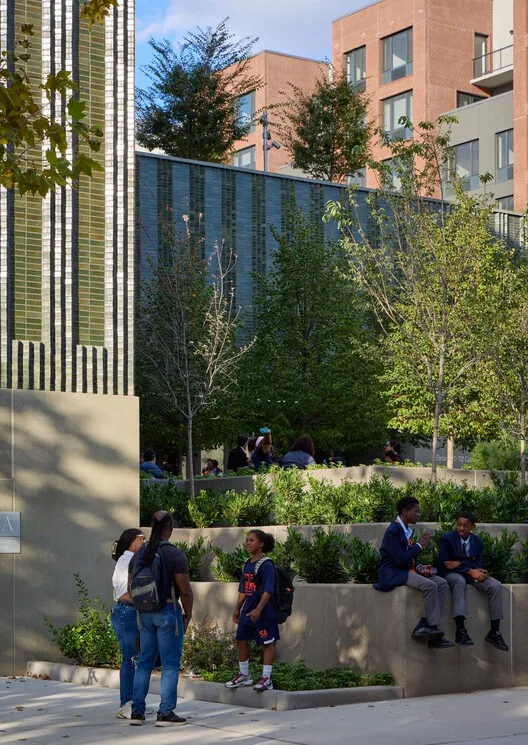 SOM'dan Bronx'ta Geleceğin Okulu: Success Academy Kampüsü