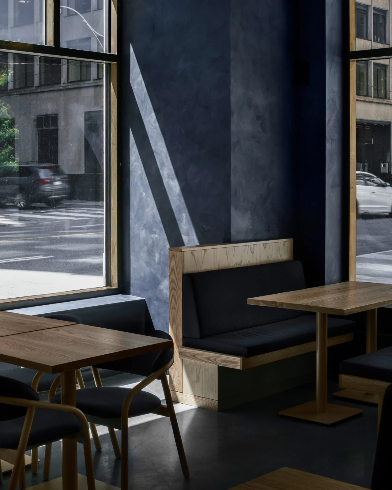 Toronto'da Kot Mavisiyle Yıkanan Japon Steakhouse: Shinji