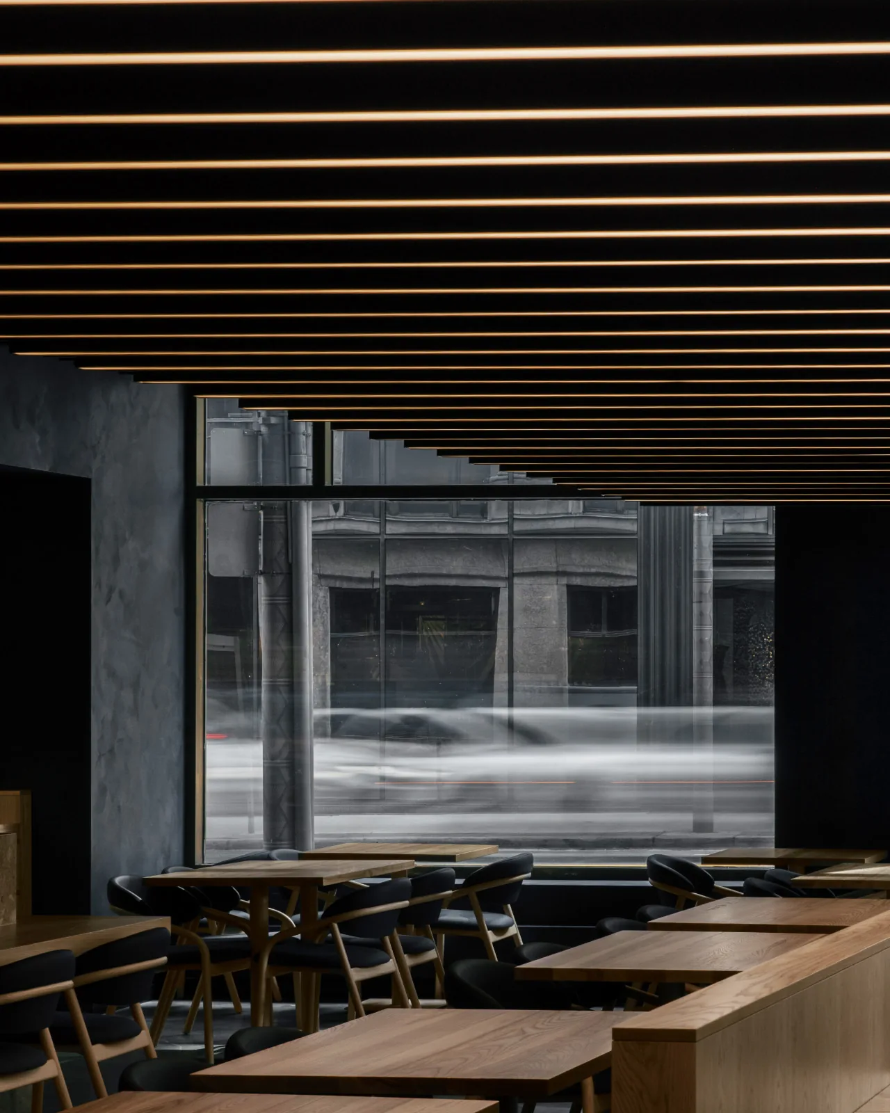 Toronto'da Kot Mavisiyle Yıkanan Japon Steakhouse: Shinji